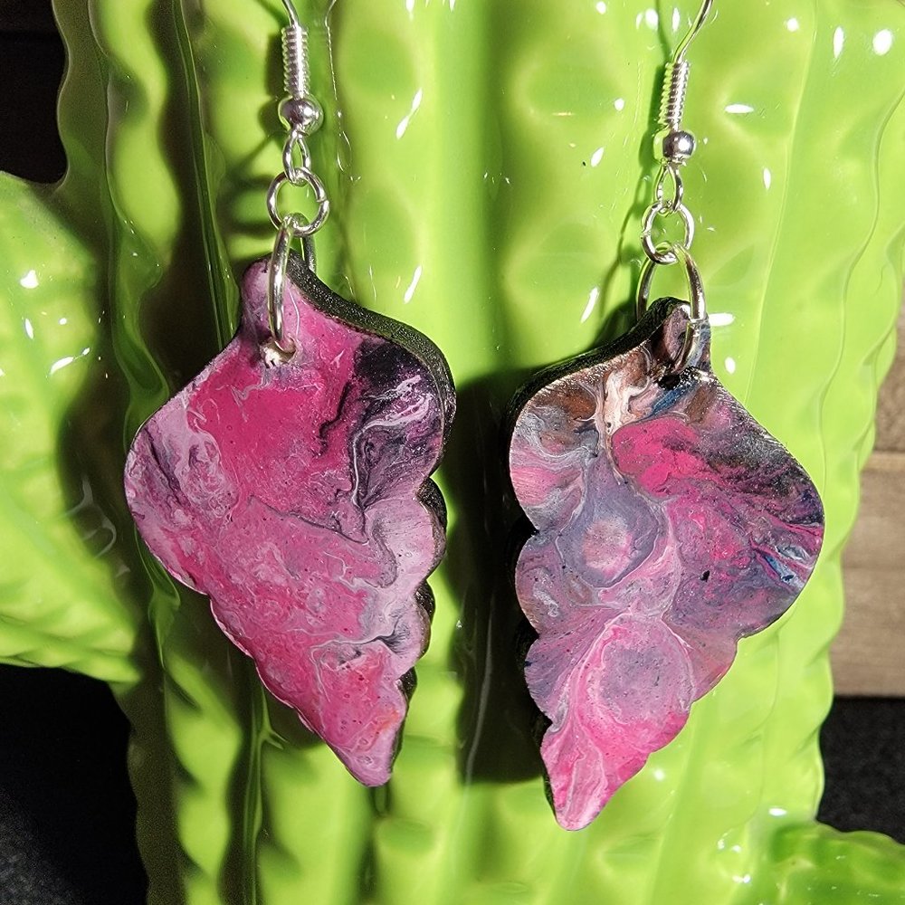 Shell Shape Pink White Black Paint Pour Earrings - Lightweight Wearable Art